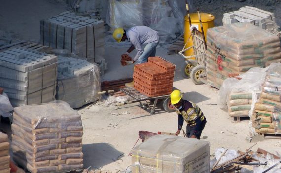 des professionnels du bâtiment pour son chantier